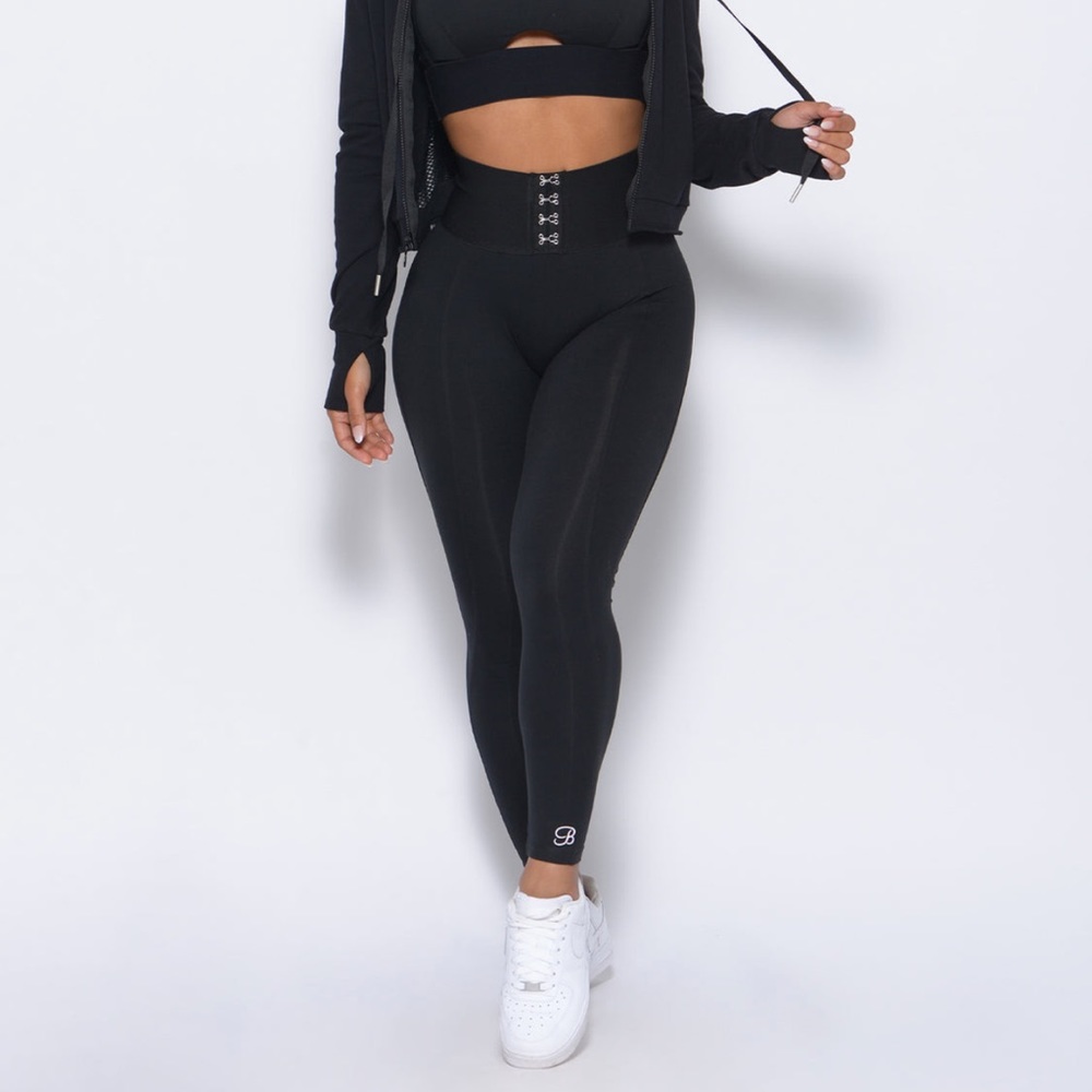 Waist Cincher Bombshell black leggings. Small